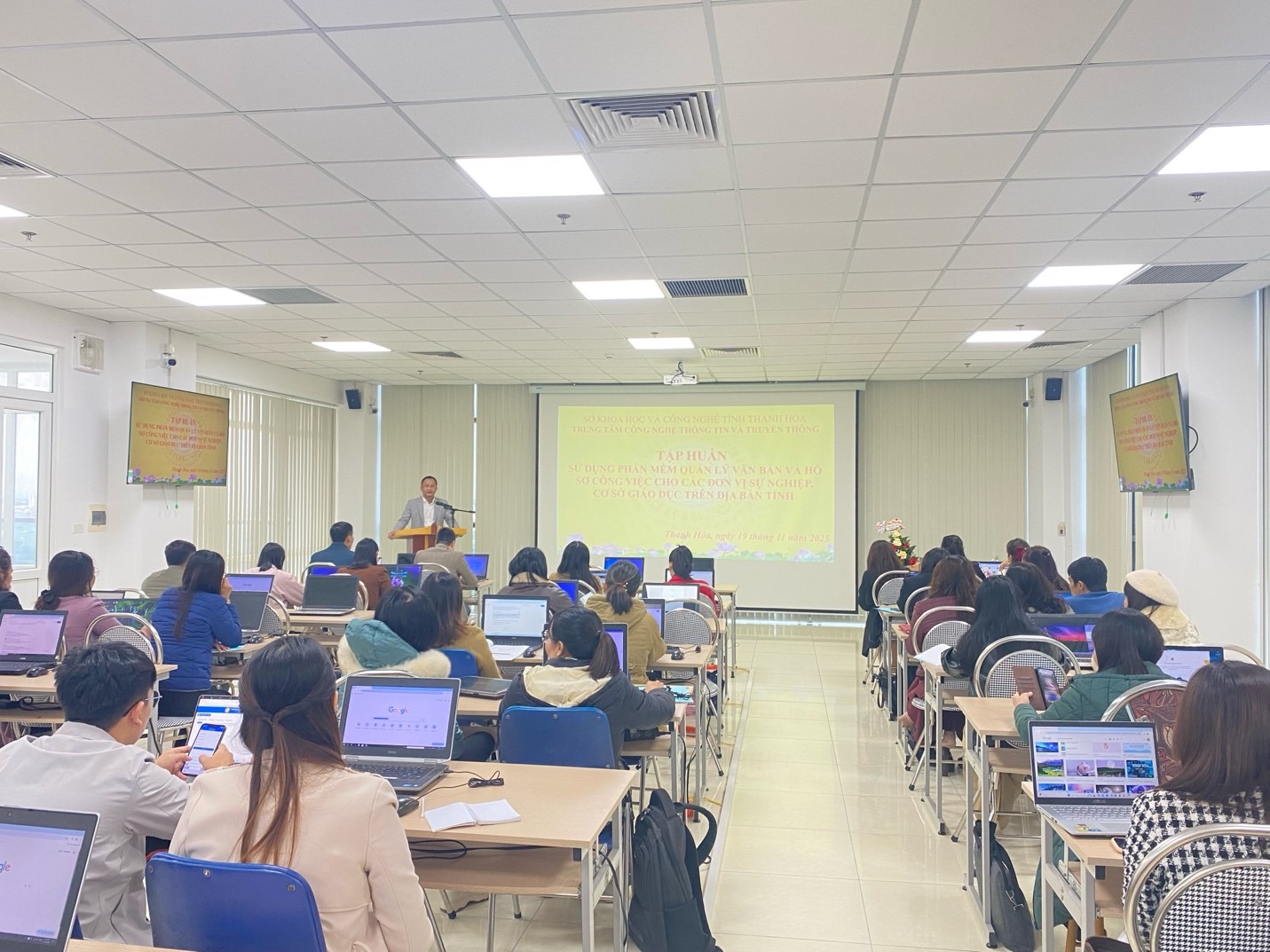 Tập huấn triển khai đào tạo phần mềm Quản lý văn bản và Hồ sơ công việc cho các đơn vị sự nghiệp, cơ sở giáo dục trên địa bàn tỉnh